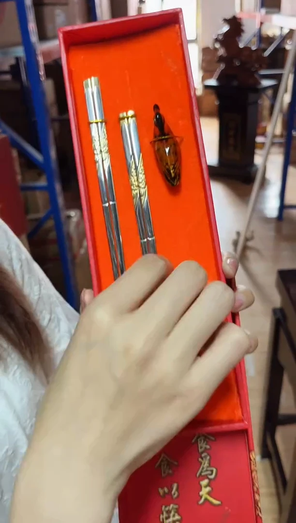 有机玻璃工厂搬迁筷子