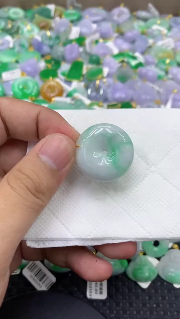 颈饰未镶嵌翡翠天然缅甸翡翠A货