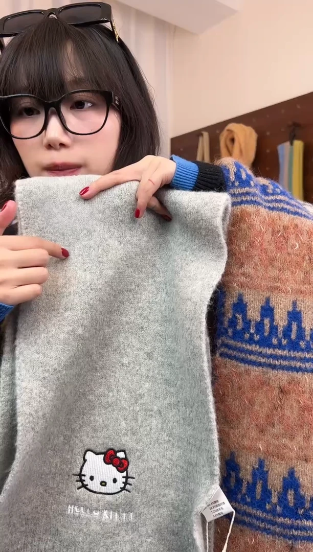 羊羔毛哈喽kt围巾