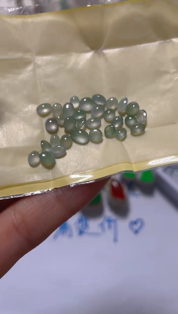 未镶嵌定制翡翠天然翡翠裸石蛋面102