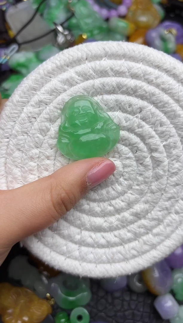 颈饰未镶嵌翡翠缅甸翡翠吊坠