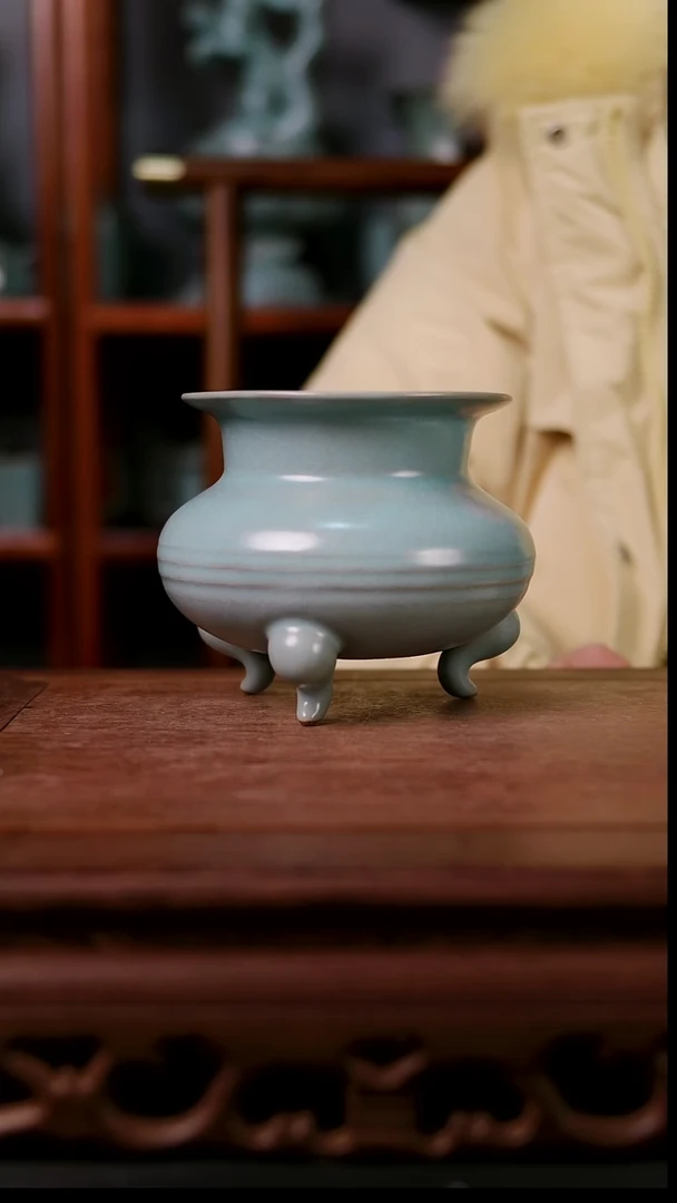摆件陶青霁汝窑仿古釉   三足香炉微瑕
