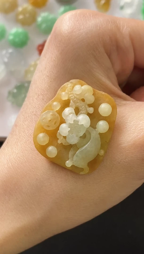 未镶嵌定制翡翠花~