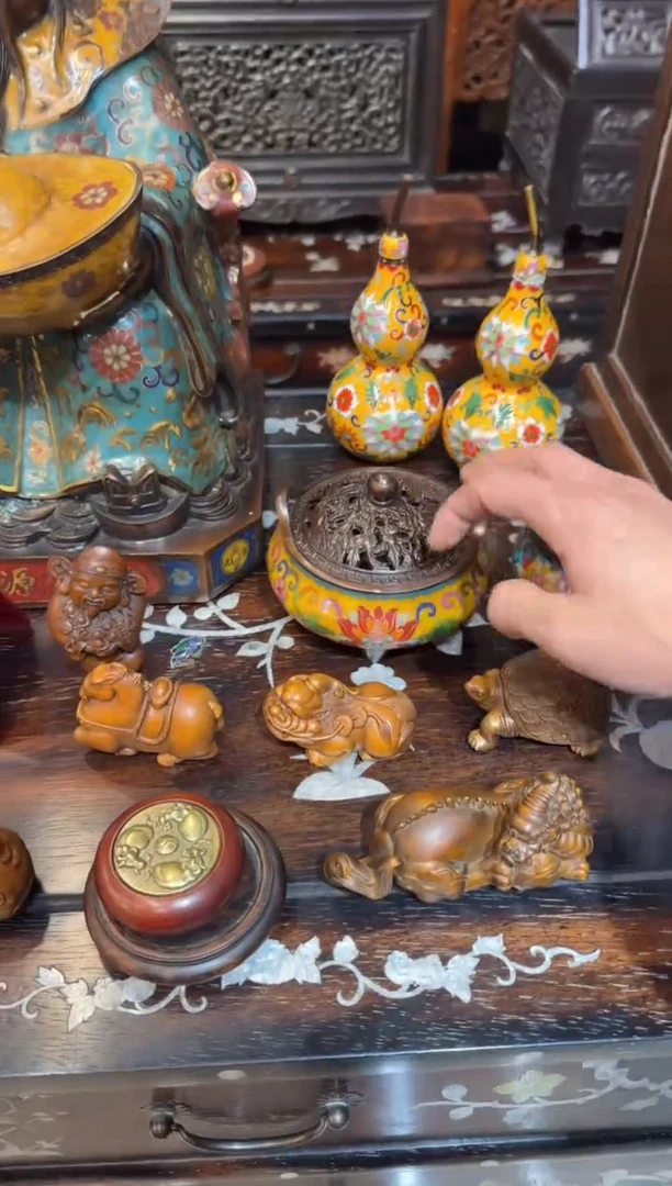 木木头款景泰蓝黄熏香炉398