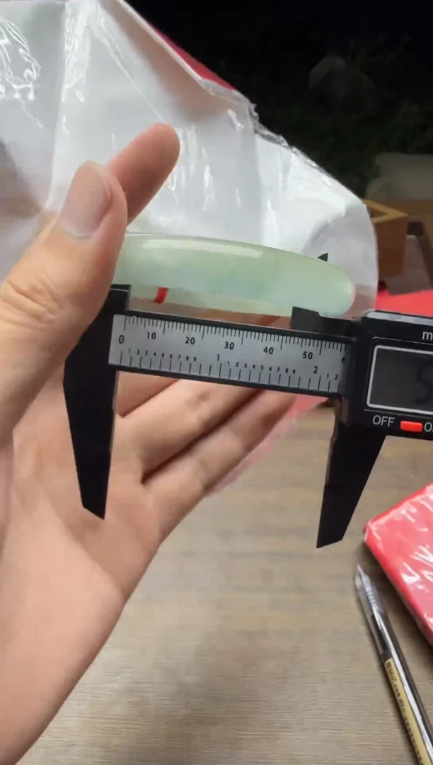 未镶嵌手镯翡翠B19