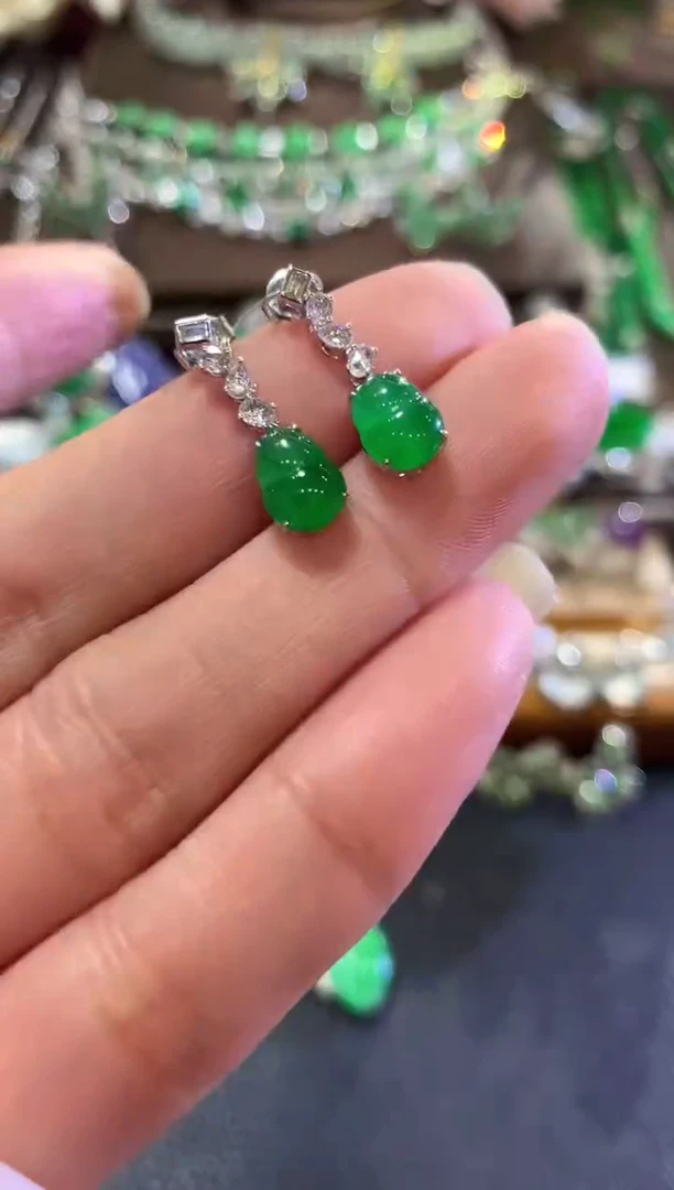 18K金镶嵌翡翠耳饰n38