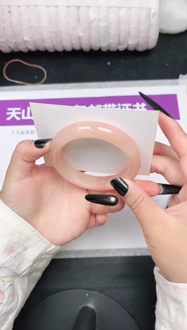 未镶嵌手镯石英质玉81-54