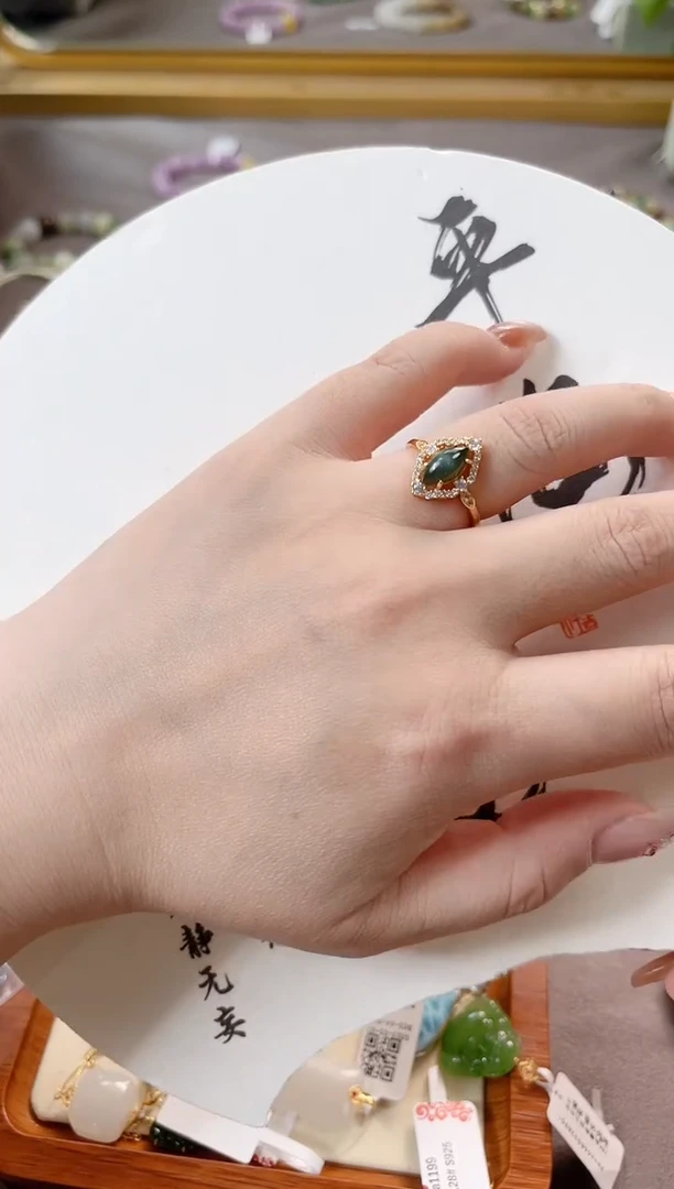 【闪购商品】和田玉戒指银S925镶嵌cs