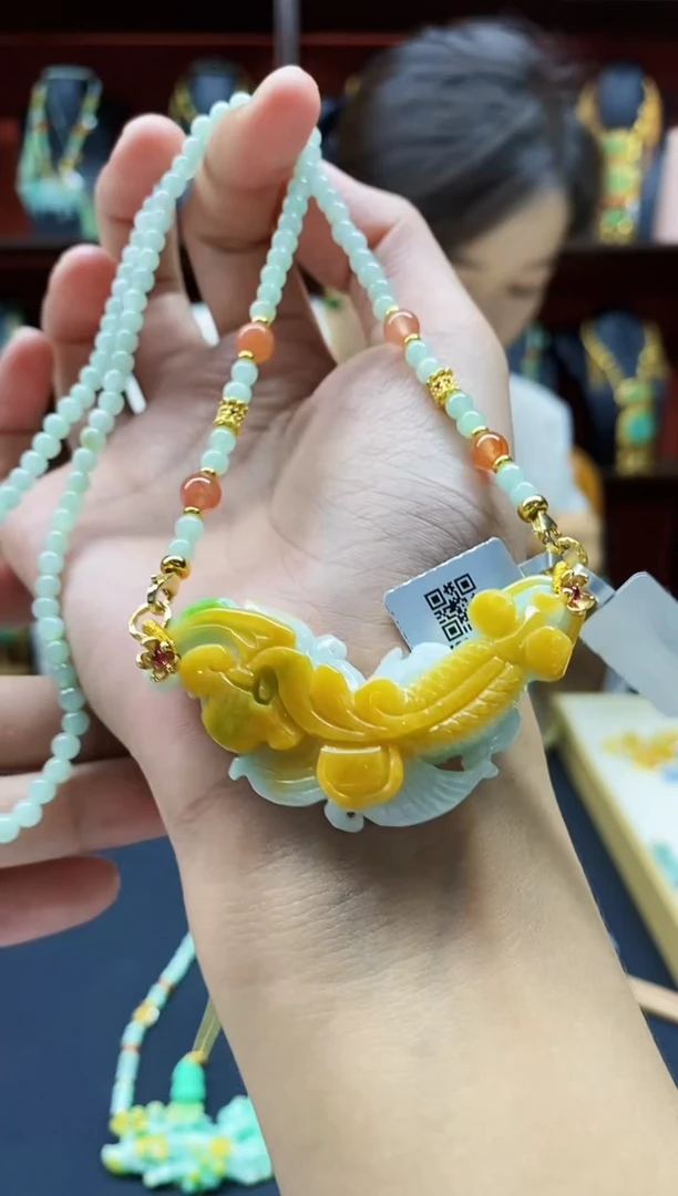 颈饰未镶嵌翡翠吊坠