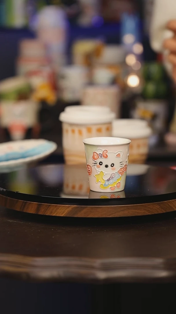 【闪购商品】摆件景德镇釉下彩绘设计师款式陶瓷