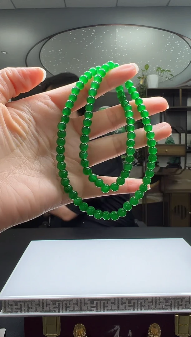 颈饰未镶嵌翡翠2025-10-21-47