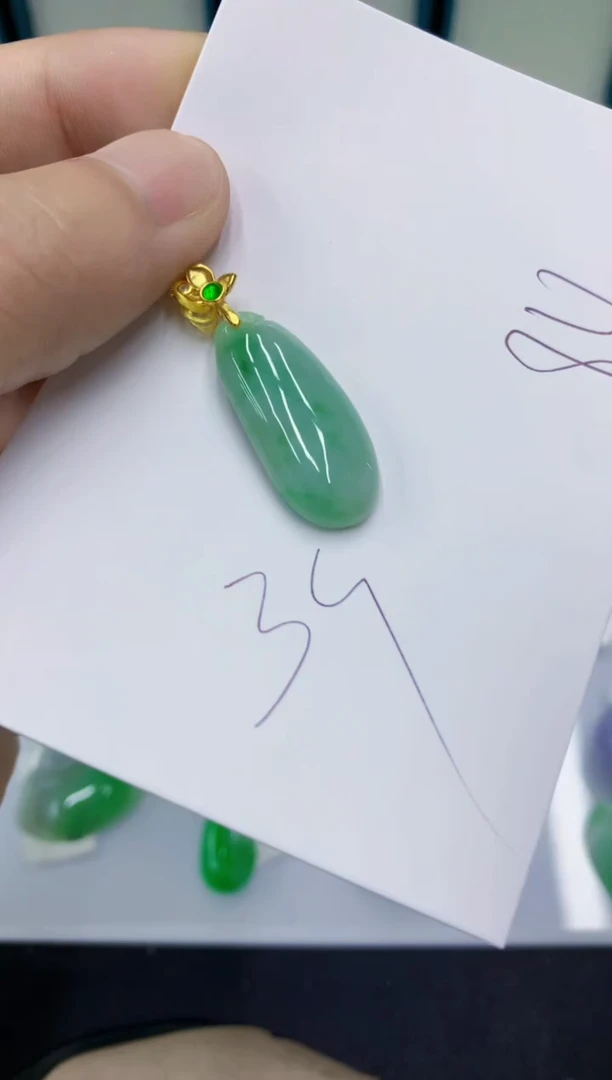 颈饰未镶嵌翡翠翡翠