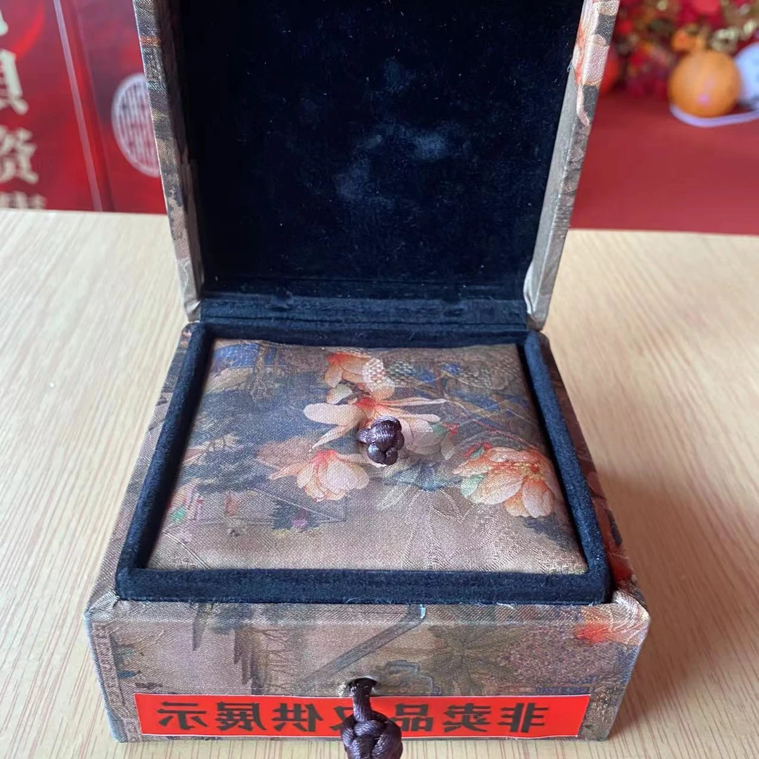 【仅展示】时尚精美礼盒-oy