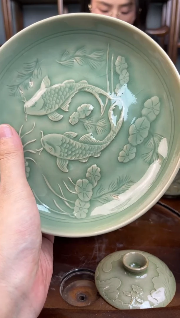 盘青瓷手工双鱼戏莲纹赏盘微瑕福利