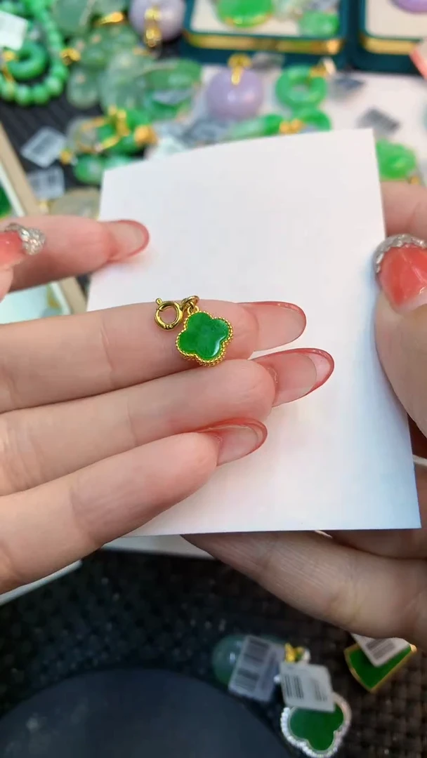 颈饰未镶嵌翡翠1