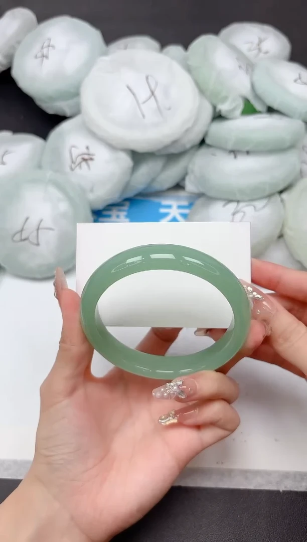 未镶嵌手镯石英质玉206-64.6