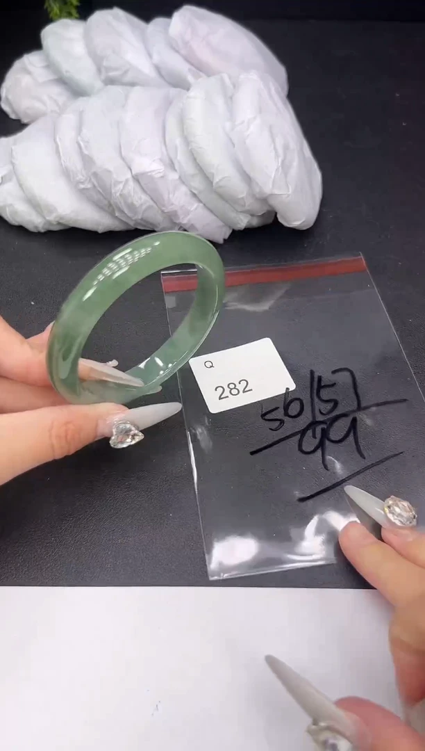 未镶嵌手镯翡翠282