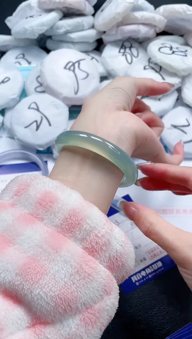 【闪购商品】石英质玉手镯未镶嵌 11J13-56