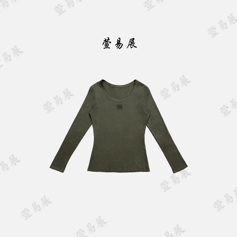 萱易展-莱赛尔羊毛糯感亲肤重工刺绣纯色百搭显瘦上衣-TX100202