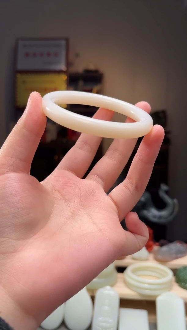 颈饰未镶嵌和田玉叶**飘60