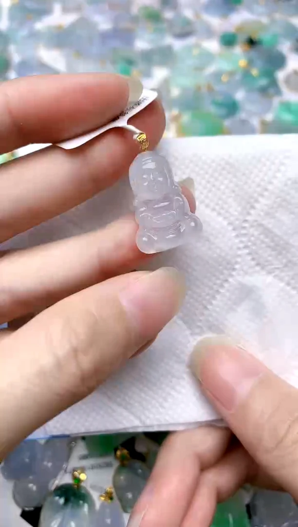 颈饰18K金镶嵌翡翠天然A货翡翠