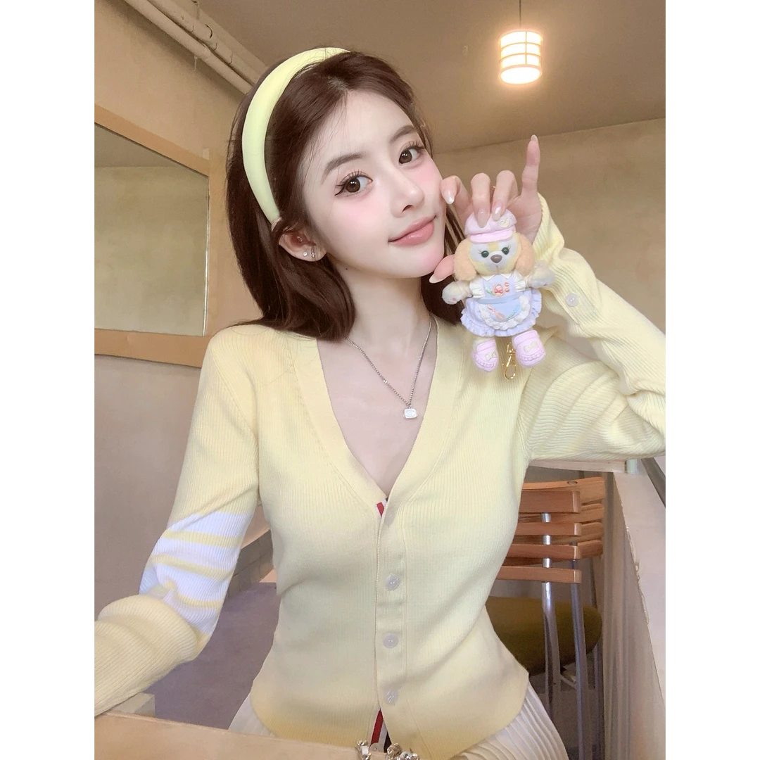 【少女高智衫】韩系甜美少女2025早秋新款超显白V领针织上衣配短裙