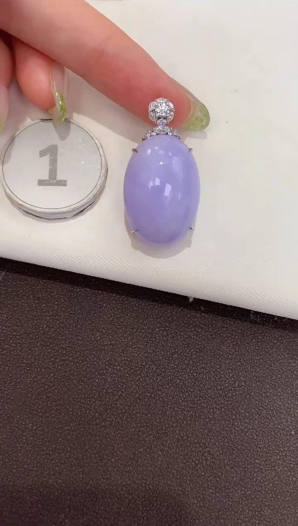 颈饰18K金镶嵌翡翠天然缅甸a货翡翠