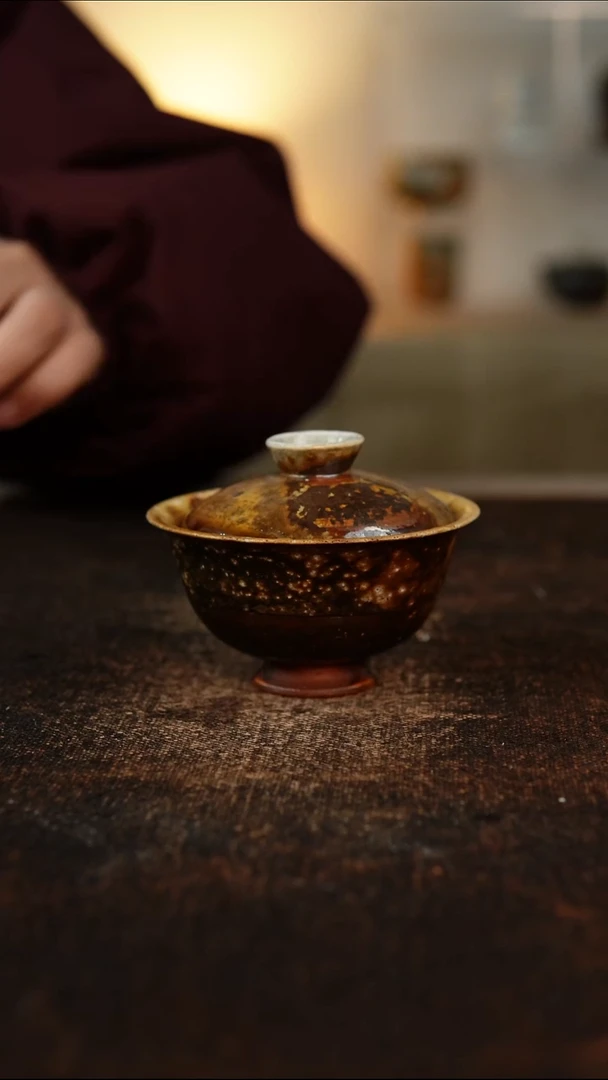 127   120cc    元宝盖碗  微瑕