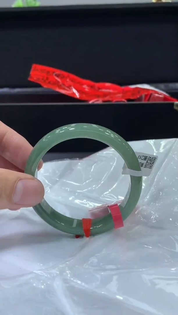 未镶嵌手镯翡翠翡翠手镯