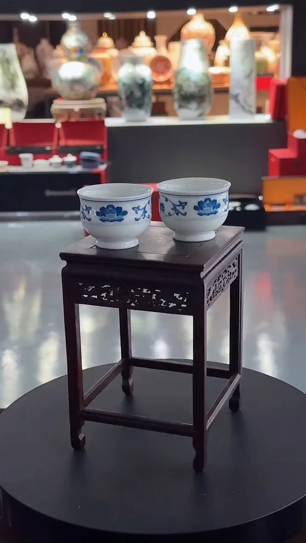 【闪购商品】釉中彩蓝芙蓉小炉式杯4个
