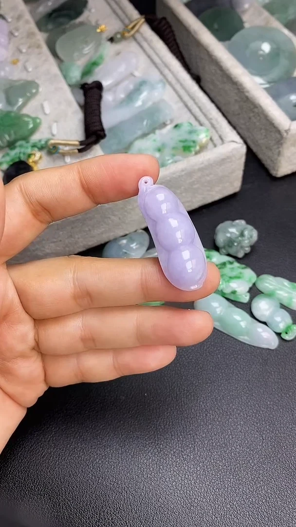 颈饰未镶嵌翡翠吊坠