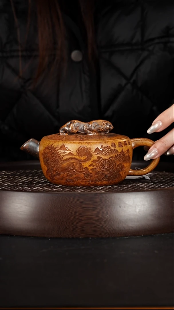 茶壶紫砂宜兴紫砂壶龙骨金砂柴烧卧虎藏龙汉瓦280cc