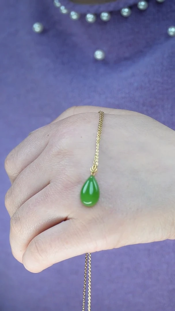 吊坠(赠链)18K金镶嵌和田玉（碧玉）15