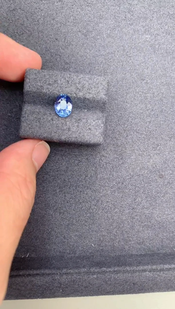 【闪购商品】蓝宝石裸石未镶嵌1.5ct矢车菊
