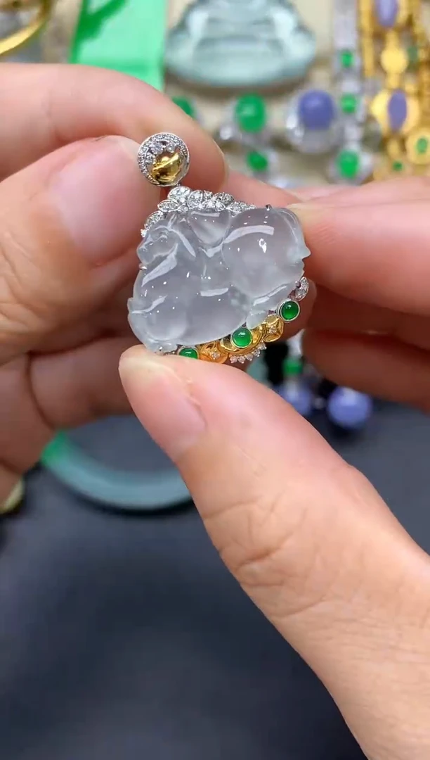 翡翠18K金镶嵌颈饰385-中国好珍宝