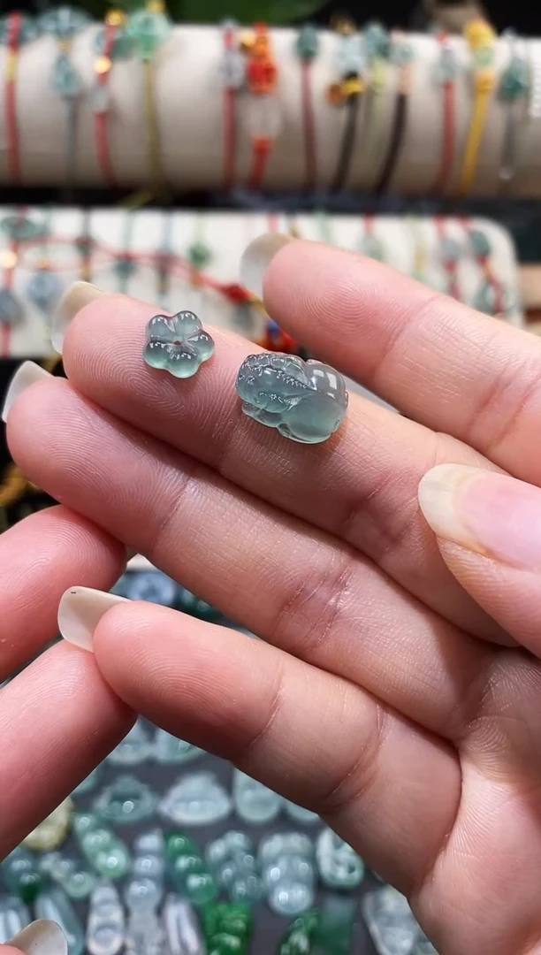 翡翠散珠貔貅小花裸石