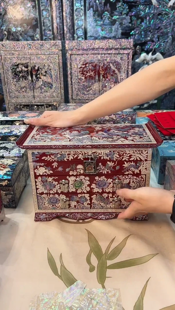 红底·弘贝雅螺钿漆器文化馆