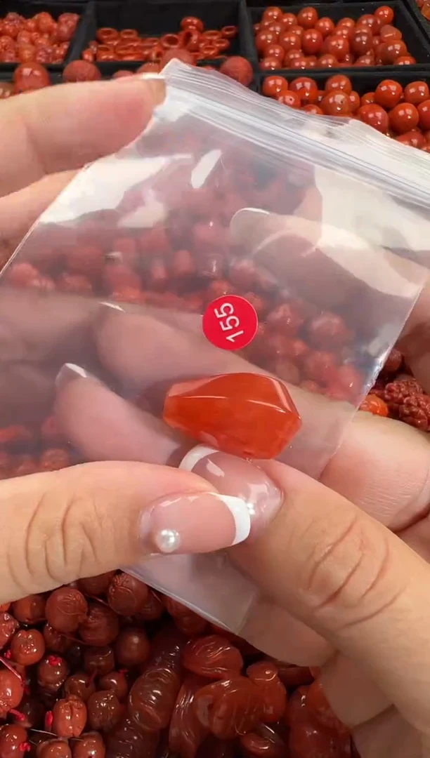 颈饰未镶嵌南红玛瑙2