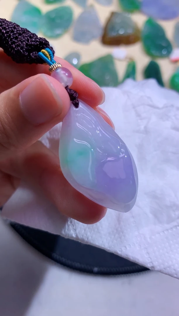颈饰未镶嵌翡翠