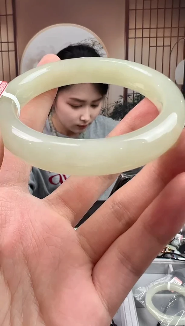 和田玉手镯未镶嵌wz6014