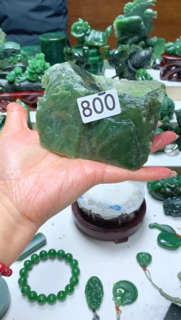 未镶嵌和田玉摆件1