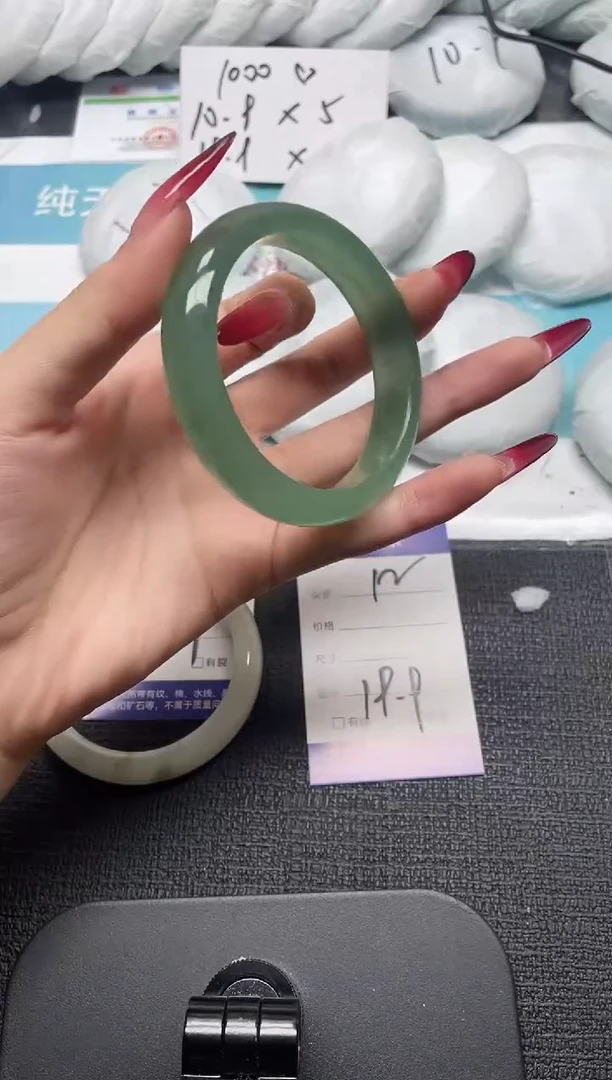 未镶嵌手镯石英质玉12-59