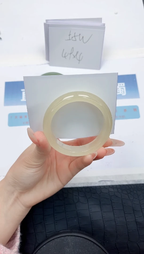 【闪购商品】石英质玉手镯未镶嵌L278-54