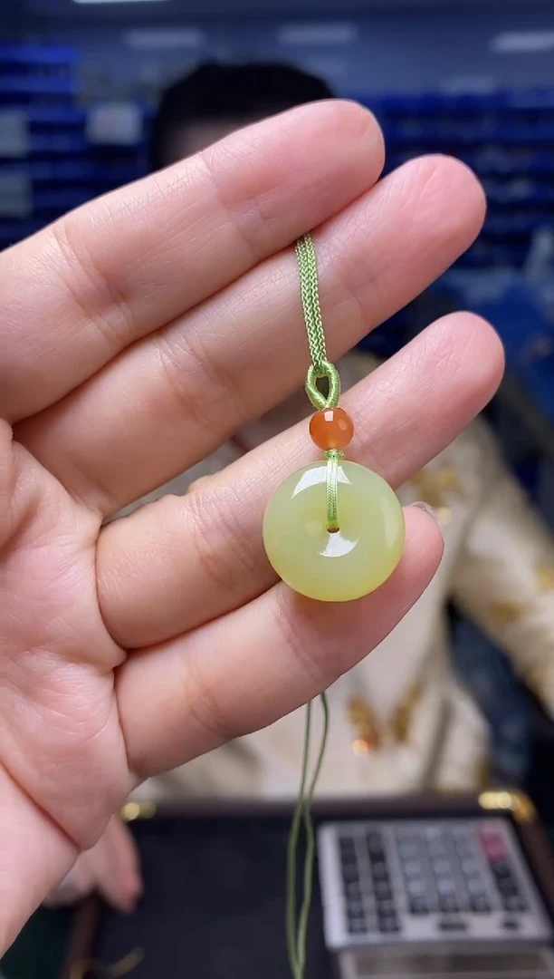 颈饰未镶嵌和田玉Q01771