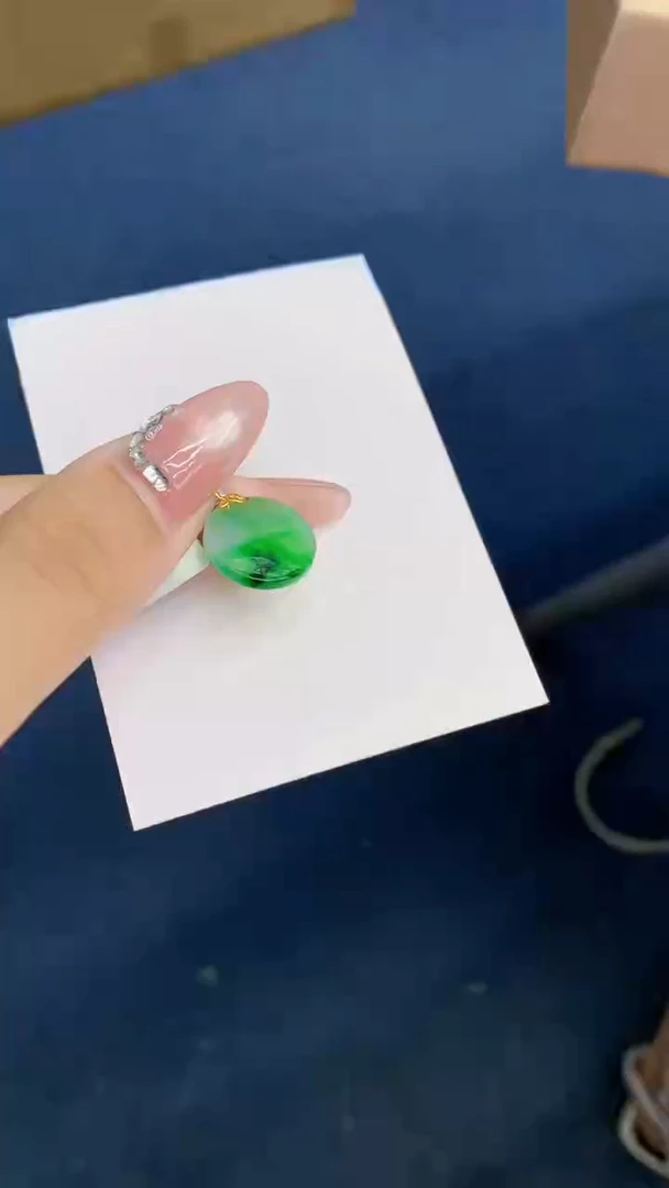 翡翠18K金镶嵌吊坠(不含链)1