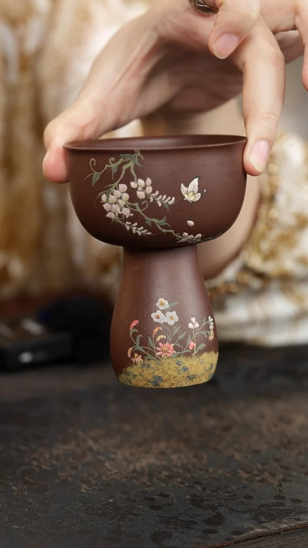 紫砂茶叶罐底槽清泥绘蝴蝶花高足杯
