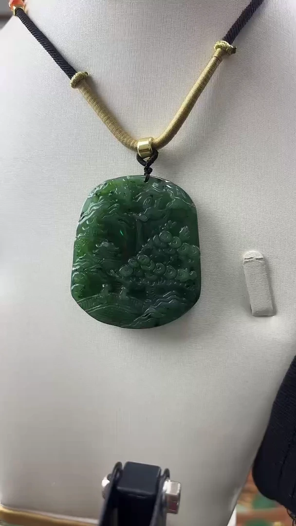 颈饰未镶嵌和田玉山水