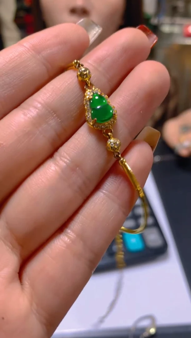 未镶嵌手链翡翠多样性发一