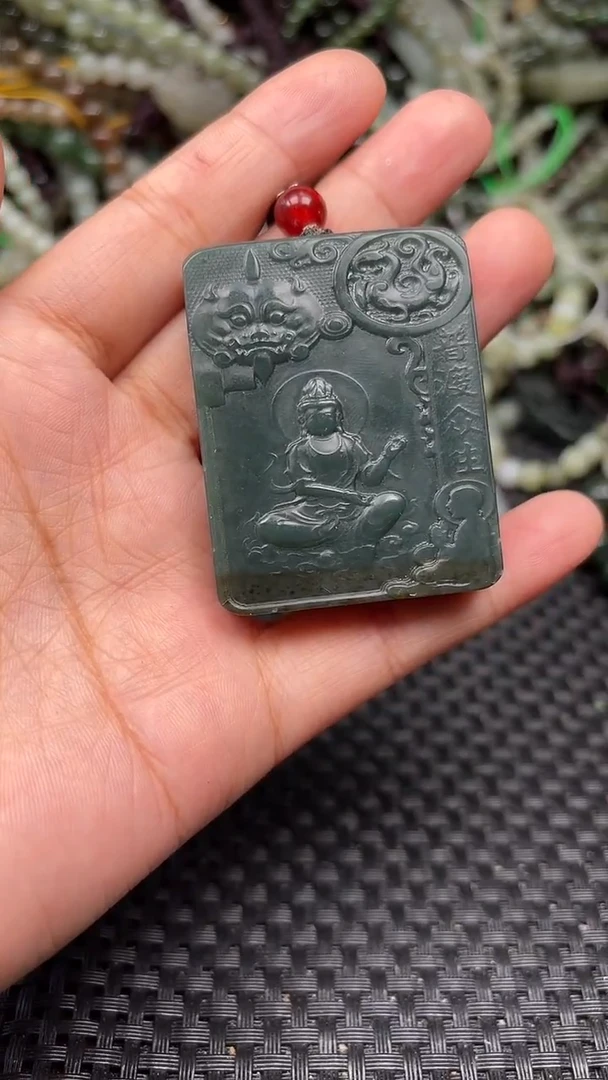 颈饰未镶嵌和田玉1