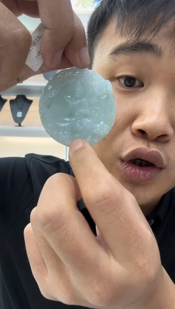 颈饰未镶嵌翡翠天然翡翠A货孤品一件